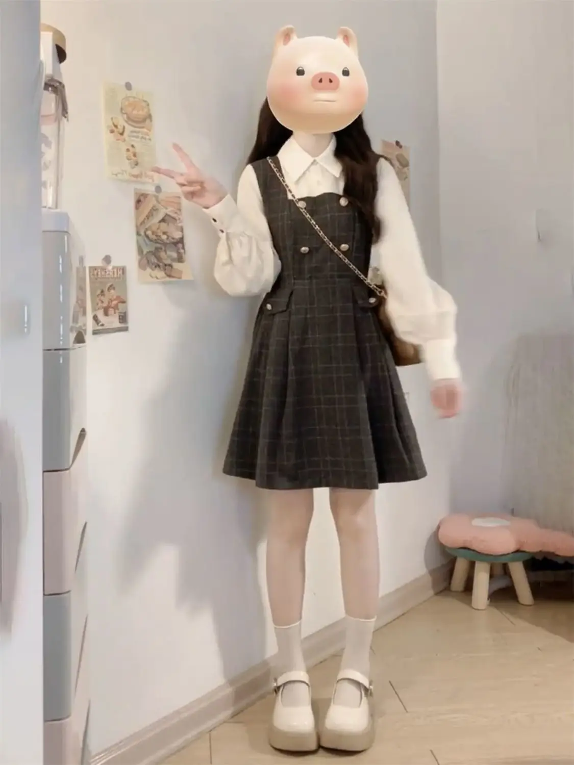 

2023 New Retro Design Sense Splicing Fake Two-Piece Dress Female College Style Waisted Thin Temperament A-Line Skirt