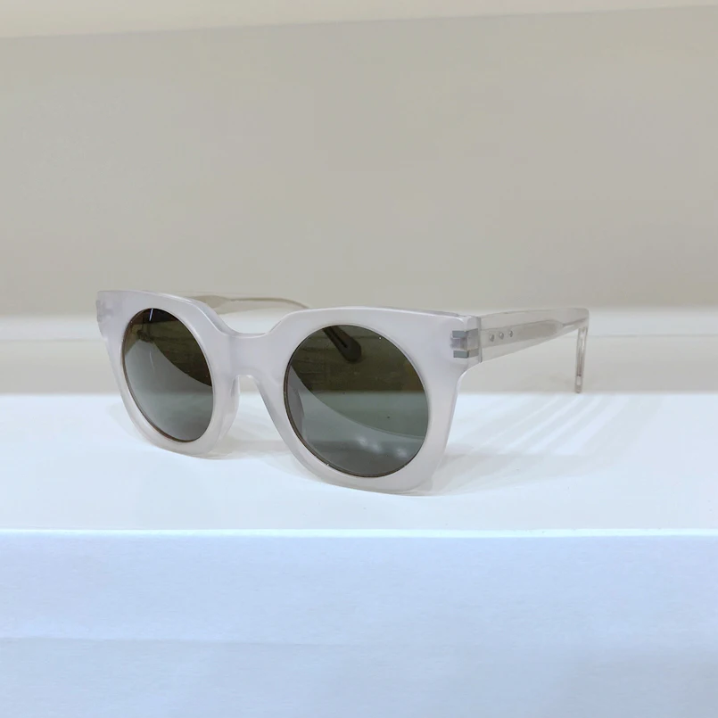 

Мужские и женские Матовые прозрачные солнцезащитные очки, модные солнечные аксессуары в белой и квадратной оправе, с толстыми линзами