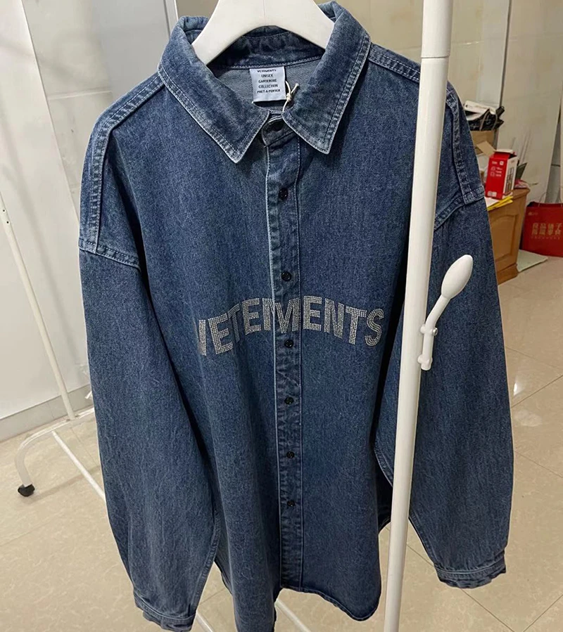 

VETEMENTS Denim Jacket Crystal Diamond Logo Oversized Blue Denim Men Women 1:1 Vetements Jacket