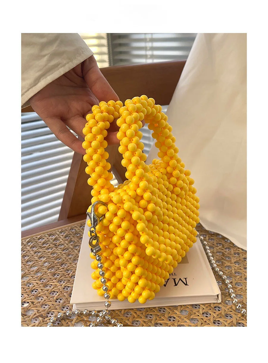 Сумка женская с жемчугом и бусинами портативная сумочка-мессенджер белыми