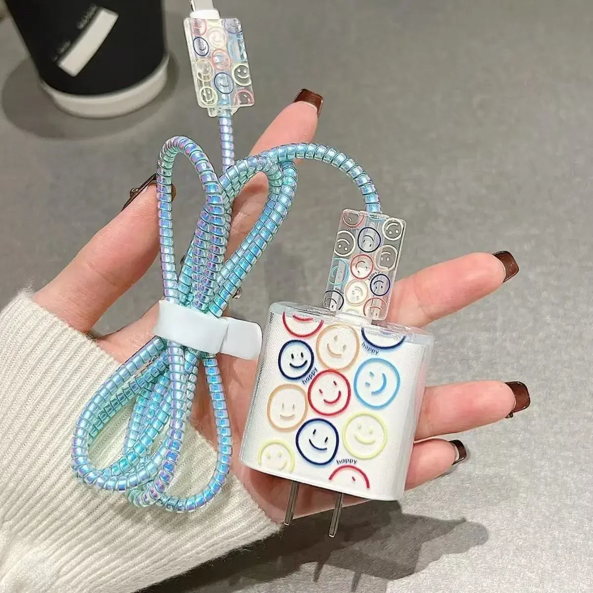 Защитная крышка для зарядного устройства iPhone