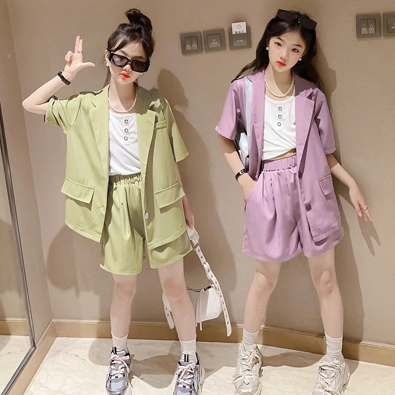 

Костюм для девочек, летняя одежда, новинка 2023, повседневный блейзер с коротким рукавом, комплекты из жакета, Корейская версия, костюм-тройка, шорты, детское платье