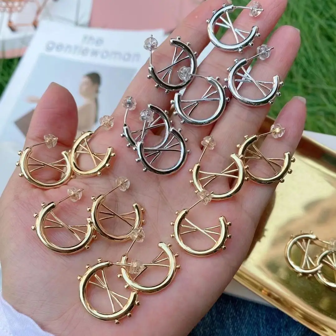 

5 пар, металлические серьги-гвоздики золотого цвета