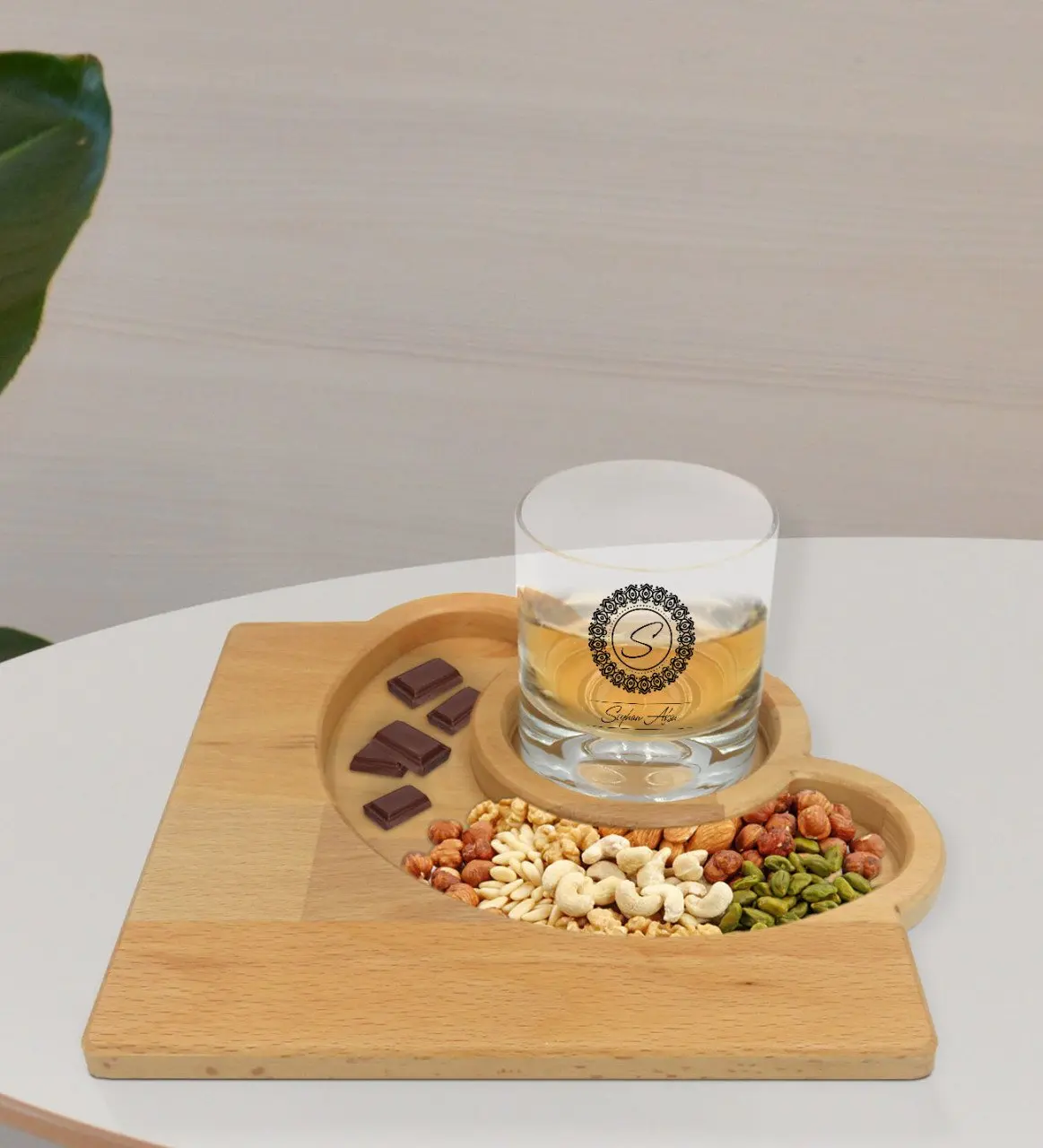 

Персонализированная столовая чашка для виски и натуральная Массивная древесина, полумесячная Презентация