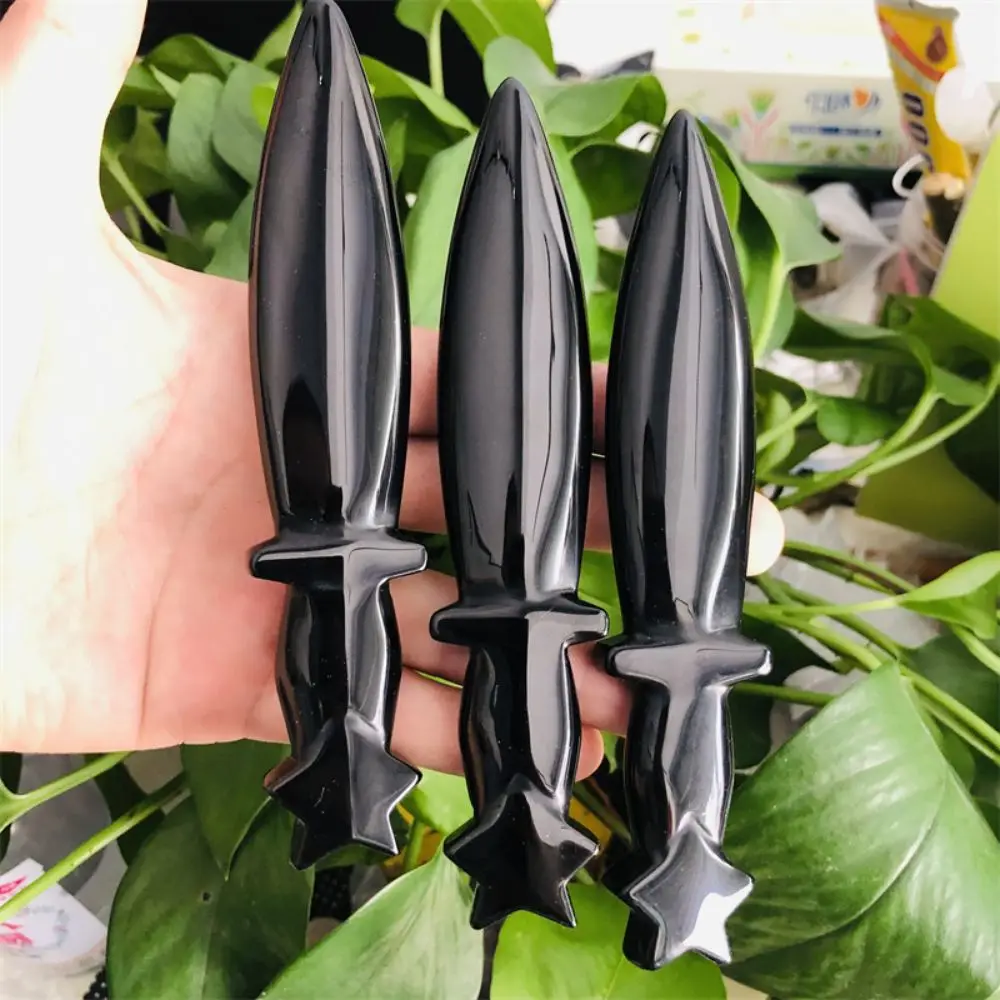 

Ручной обсидиановый кинжал