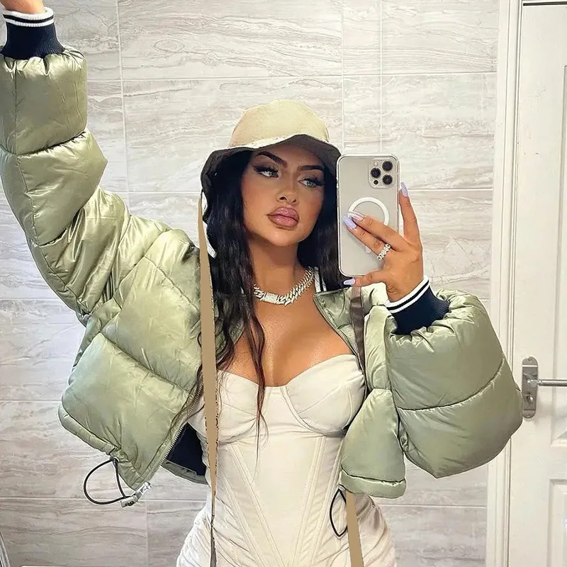 

Женская зимняя стеганая куртка, модная короткая повседневная одежда контрастных цветов с прострочкой, уличная трендовая теплая Женская ку...