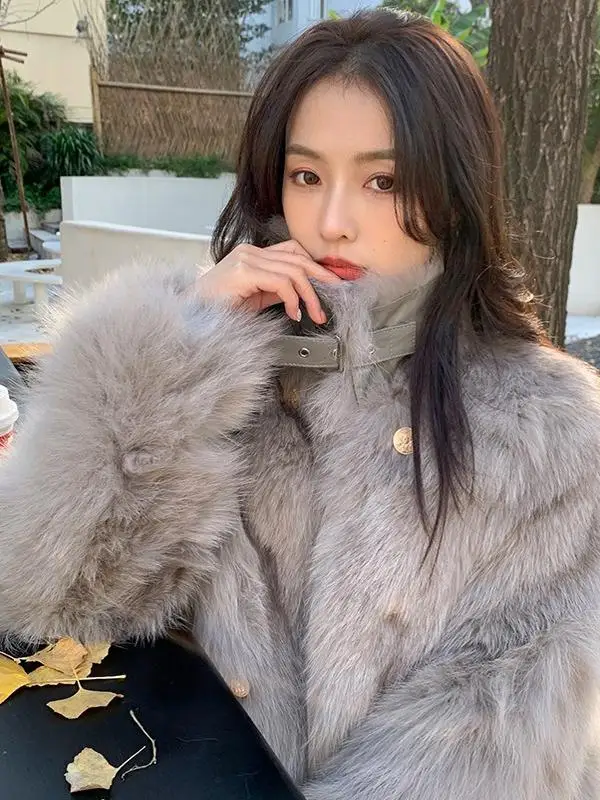 Верхняя одежда из лисьего меха для женщин 2024 зимняя новая мода популярное