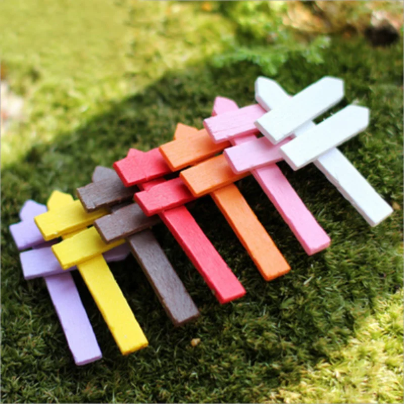 

10PCS Mini Miniature Wood Fence Signpost Craft Mini Colorful Road Sign Fairy Garden Miniatures Garden Decoration Outdoor