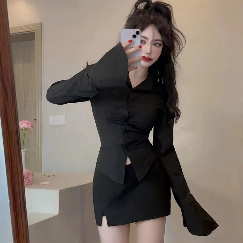 Блузка Женская приталенная на пуговицах с рукавом-колоколом