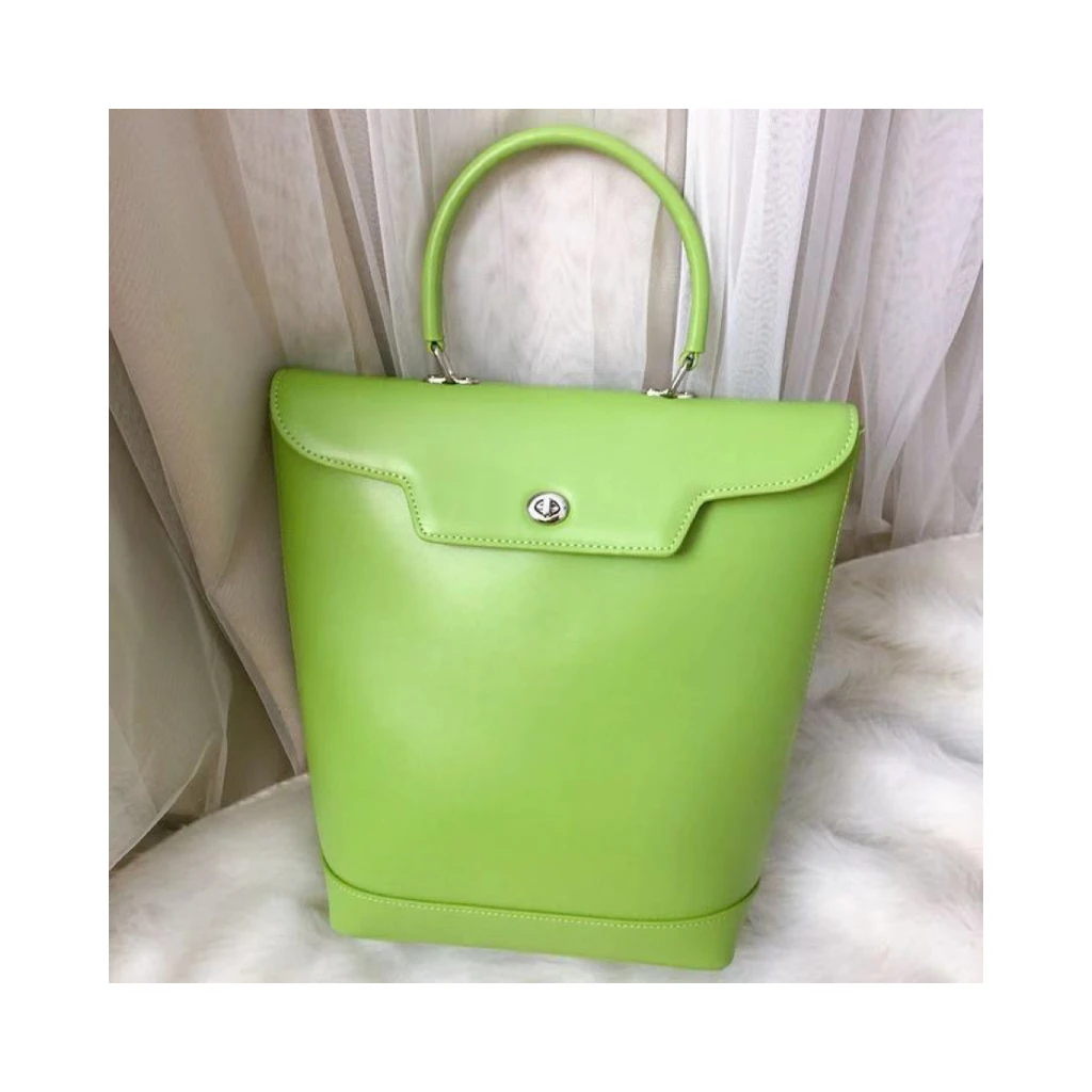 

New green fashion bag in 2022