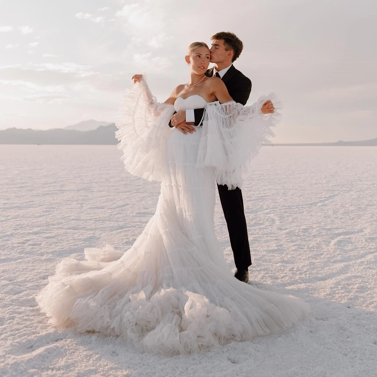 

Charming White Bridal Photography Dresses Extra Puffy Ruffled Tulle Maternity Dress for Photoshoot Fluffy Formal Party Dress