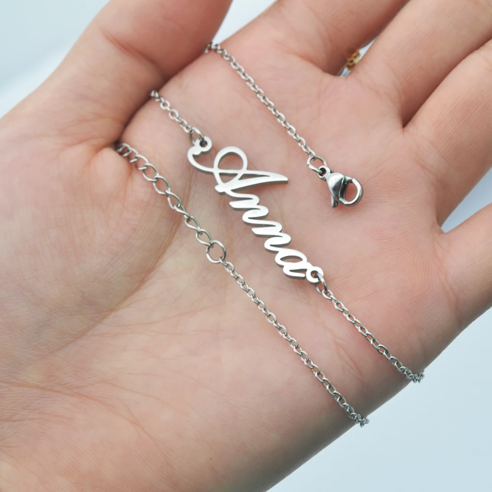 Customized Name Necklace In Different Languages Stainless Steel Nameplate Personalized Fashion Gift for Mother Or Lover Child