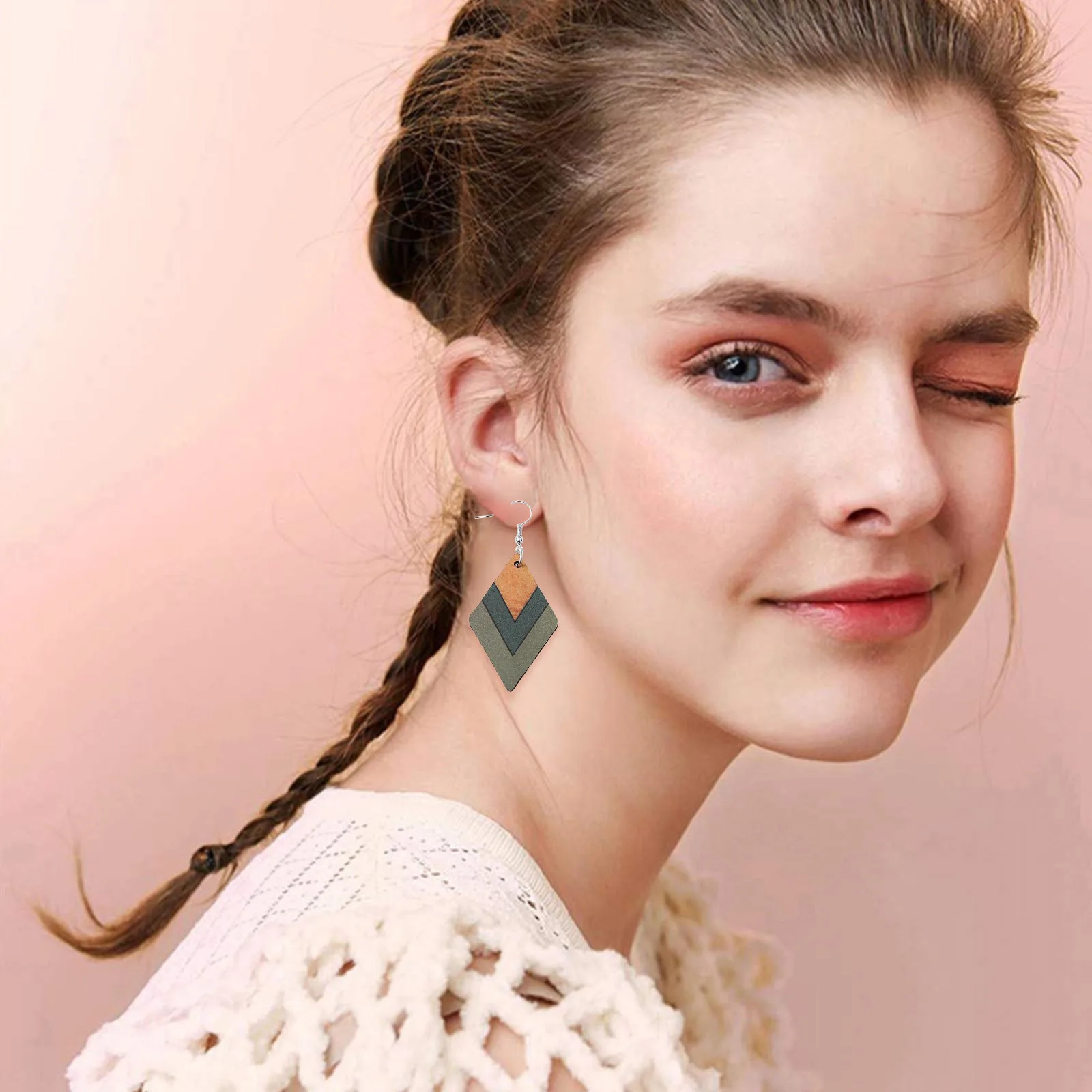 Деревянные Серьги С Градиентом Кленового Листа Двусторонние Носимые Украшения