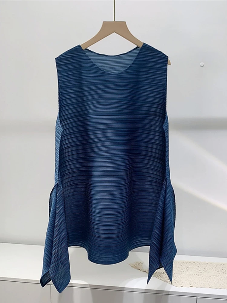 Женская футболка без рукавов GVUW плиссированная с круглым вырезом и