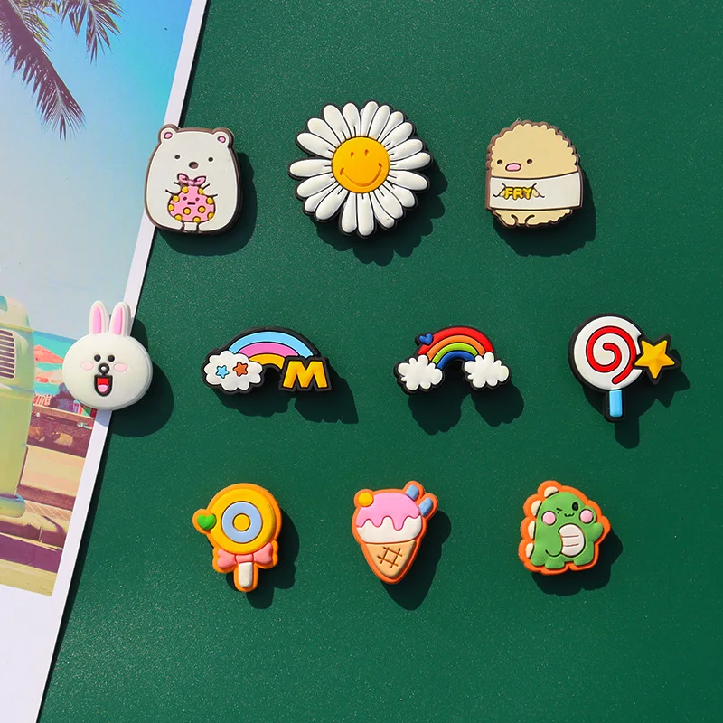 Wholesale 100Pcs  Pvc Croc Shoe Charms Decoration Clog Wristbands Shoe Flower Accessories Boys Girls Christmas Party Gifts