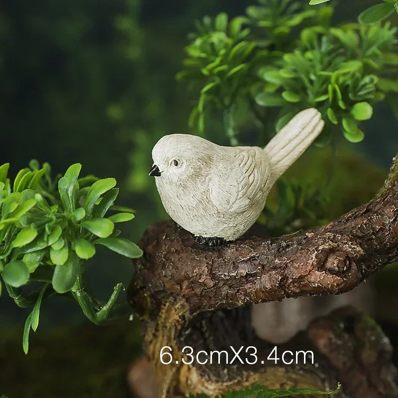 

Миниатюрные фигурки птиц из канифоли