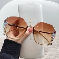 new sexy luxury brand design vintage rimless rhinestone sunglasses woman men fashion gradient lens sun glasses shades for female