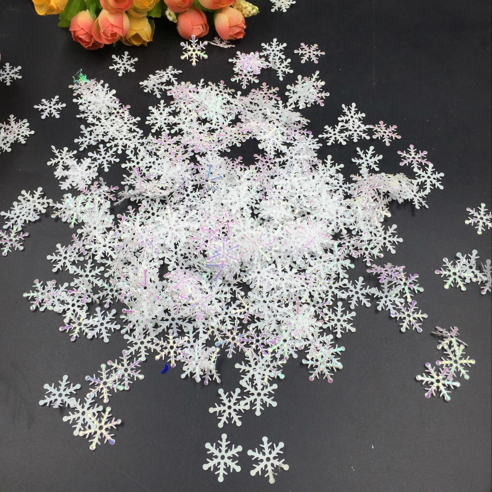 

300Pcs Artificial Snowflake Ornaments Window Sticker Snowflakes Holiday Wedding Party throwing confetti Christmas Decorations