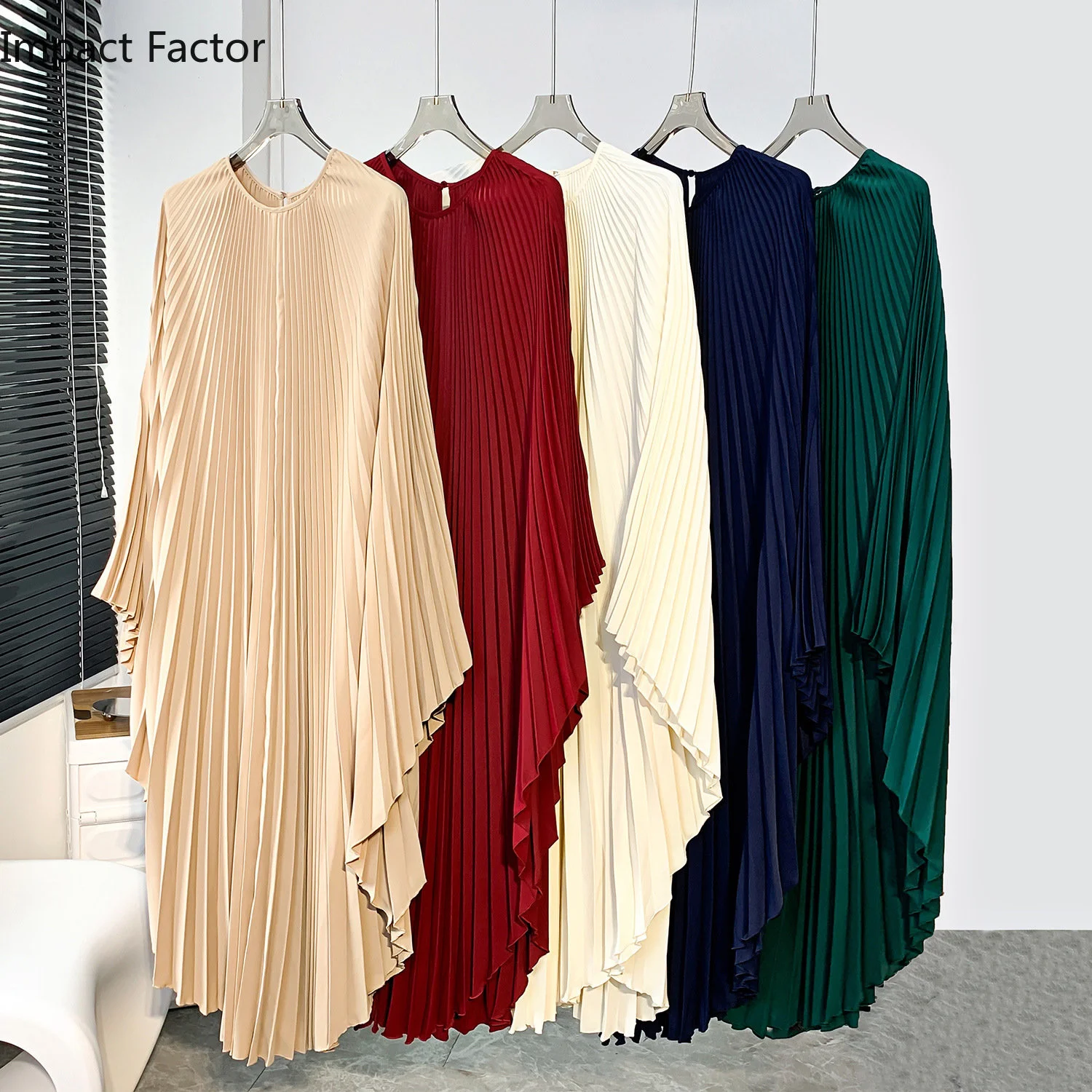 

Pleated European And American Cross Border Loose Dress Women's Long Bat Sleeves Irregular Western Casual Party Dress 2023 New