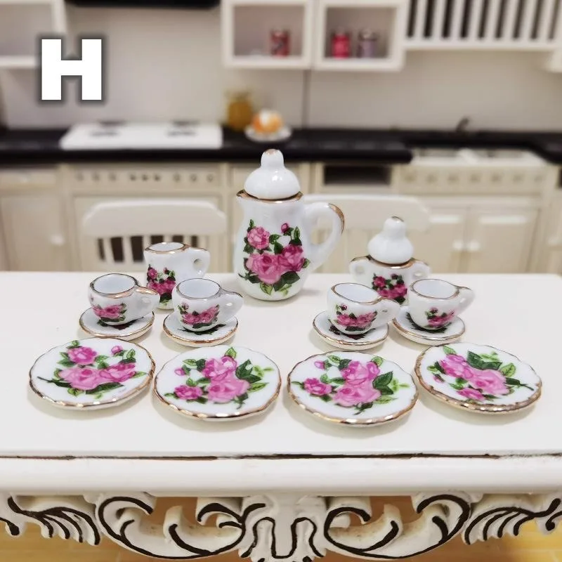 

Миниатюрная фарфоровая посуда для кукольного домика 1:12