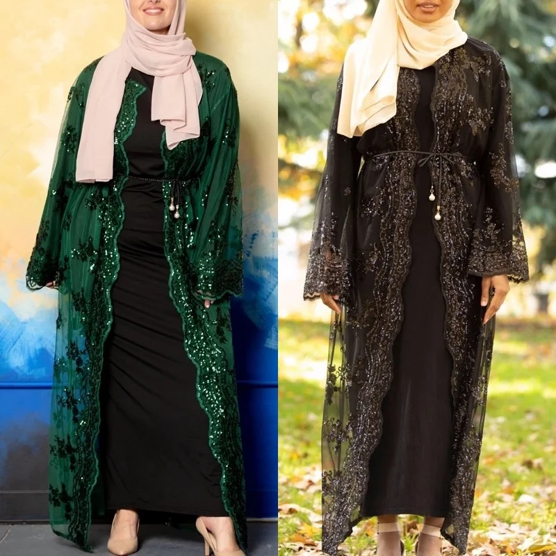 Платье-кимоно с блестками и вышивкой в мусульманском стиле
