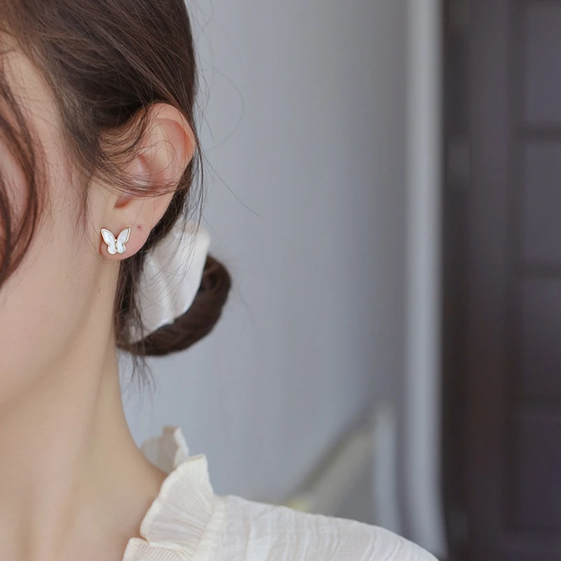 

Super Fairy Butterfly Trendy Earrings New Trendy Female Simple Temperament Summer Small And Versatile Creative Earring Jewelry