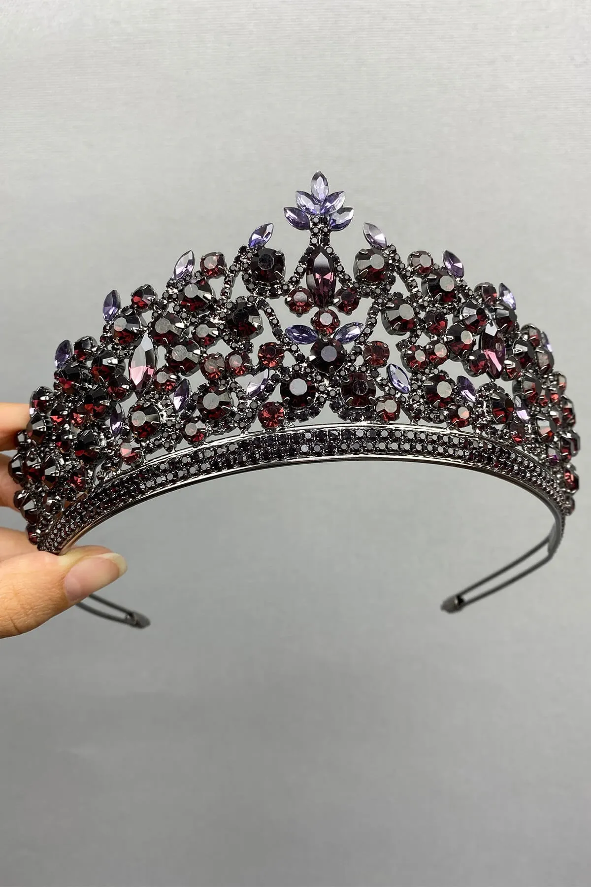 

Purple Pegasi Model Bridal Henna Crown
