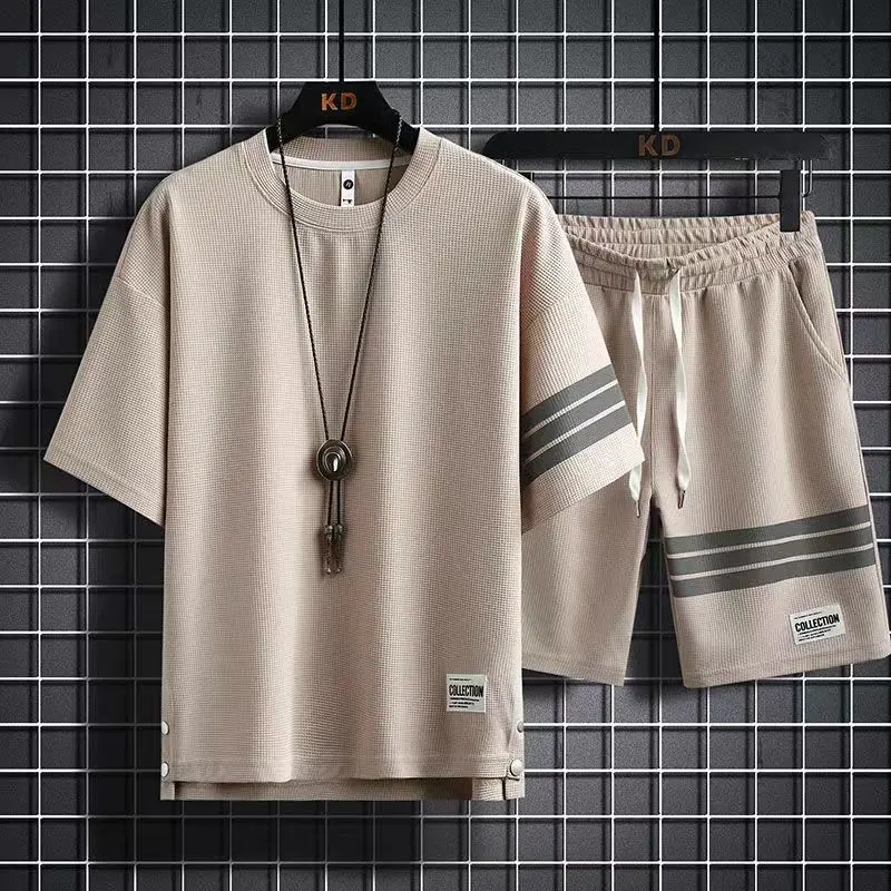 Short sleeve + shorts Men Two piece set Clothing Korea Fashion Man Designer Sports suit Summer 2 Piece Sets Male T-Shirts pants