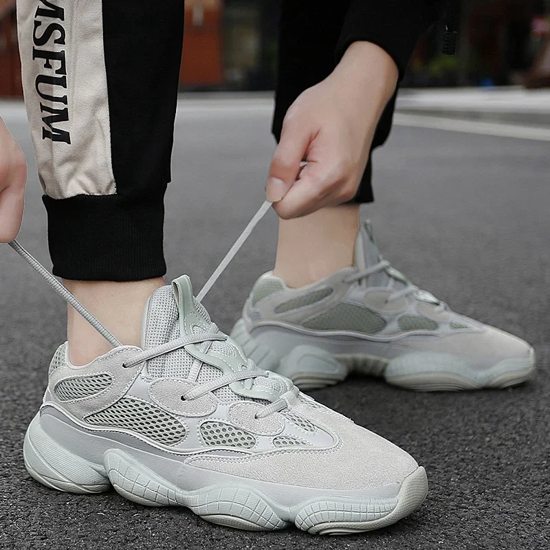 Кроссовки женские из ПУ кожи Вулканизированная массивная подошва повседневная