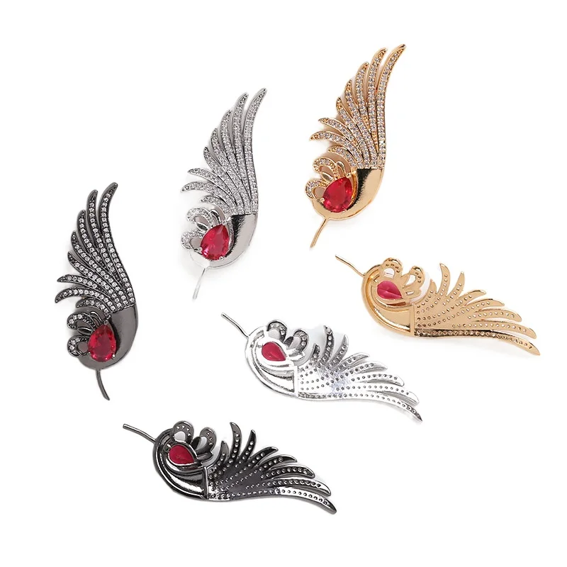 

1 пара, медные серьги-булавки с цирконом