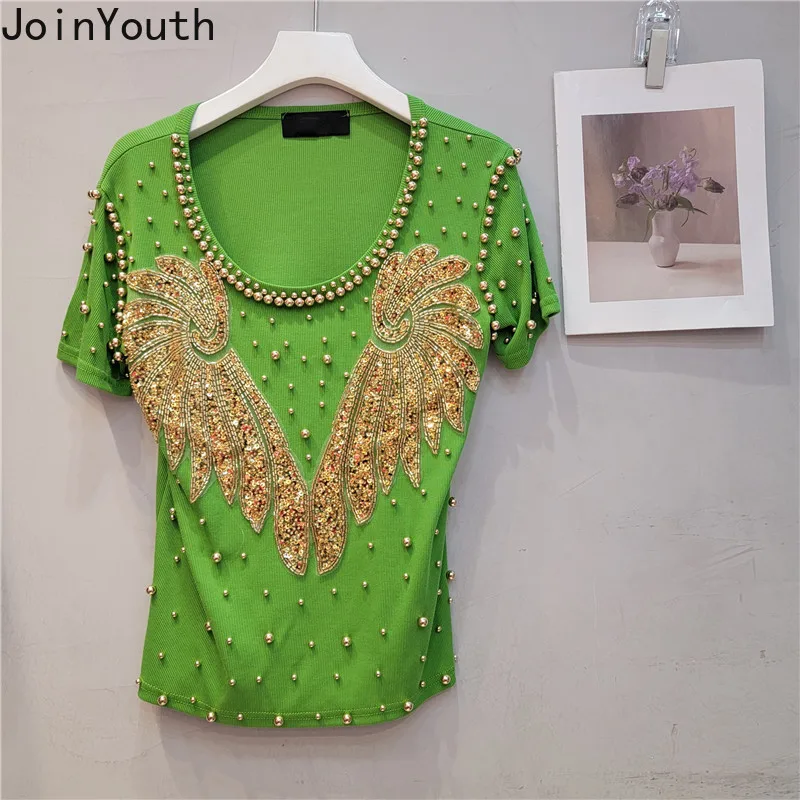 Женская футболка с коротким рукавом круглым вырезом и бисером