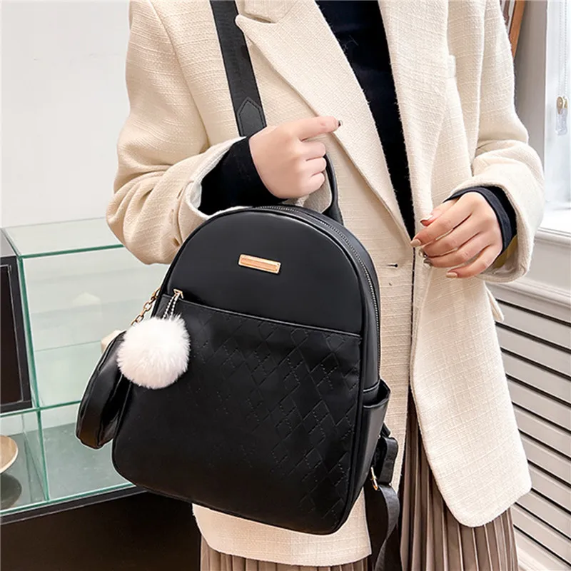 

Women Casual Backpack Rivet Bagpacks For Teenage Girls Solid Back Pack Large Capacity Fashion Female School PU Leather Bag