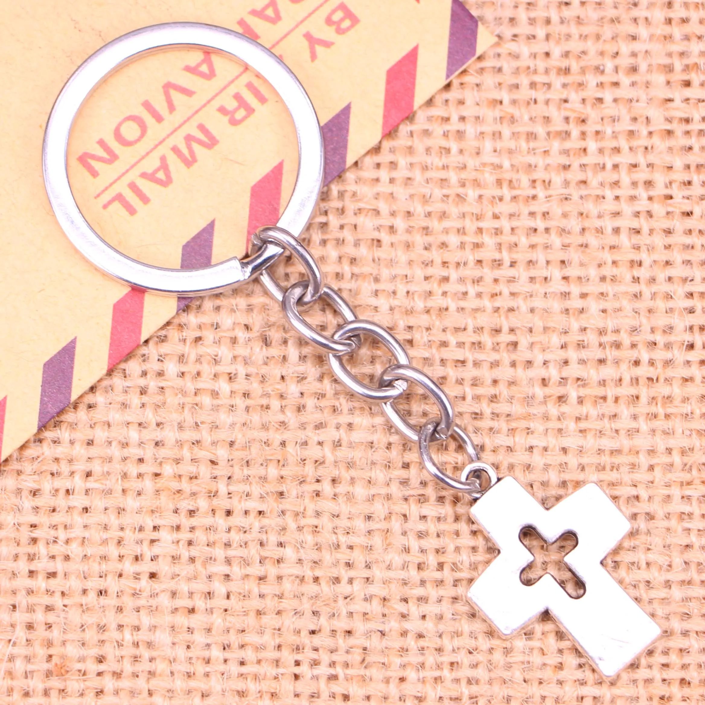 

20pcs New Fashion Keychain 25x17mm cross jesus Pendants DIY Men Jewelry Car Key Chain Ring Holder Souvenir For Gift