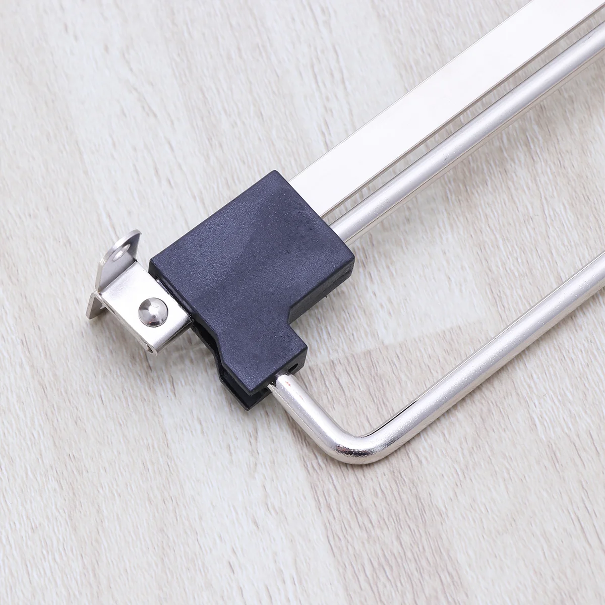 

Hanger Rod Wardrobe Retractable Clothesout Closet Rail Coat Racks Hanging Bar Adjustable