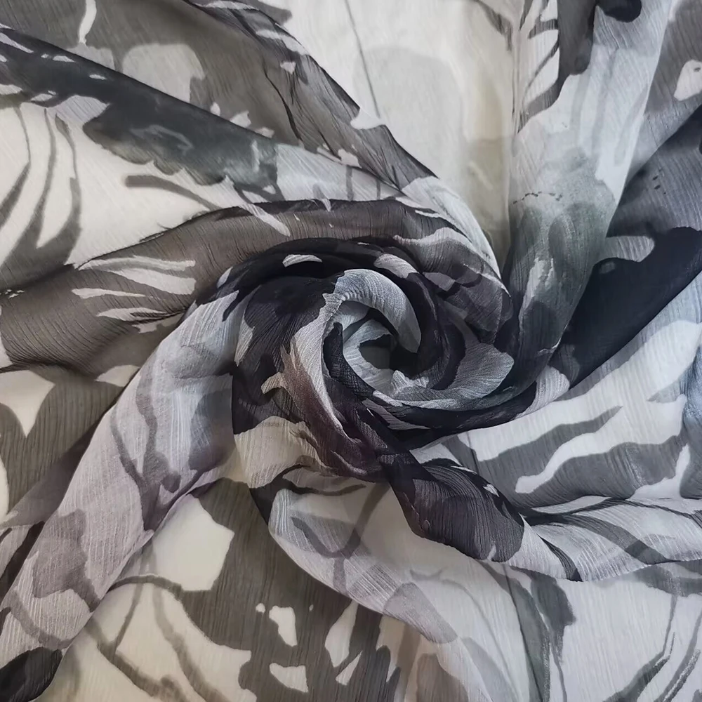 

1 meter X 1.35 meter Black White Painting Silk Gauze 100% Mulberry Chiffon Crinkled Fabric For Beach Dress