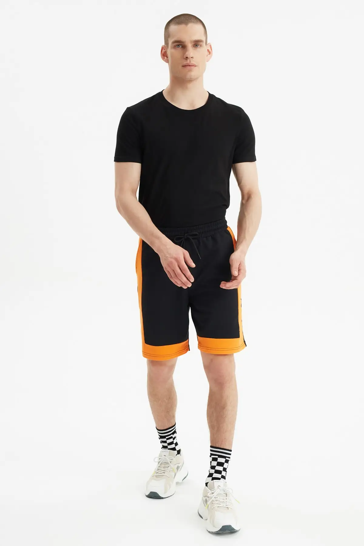 

Trendyol Male Regular Fit Panelled Shorts & Bermuda TMNSS21SR0520