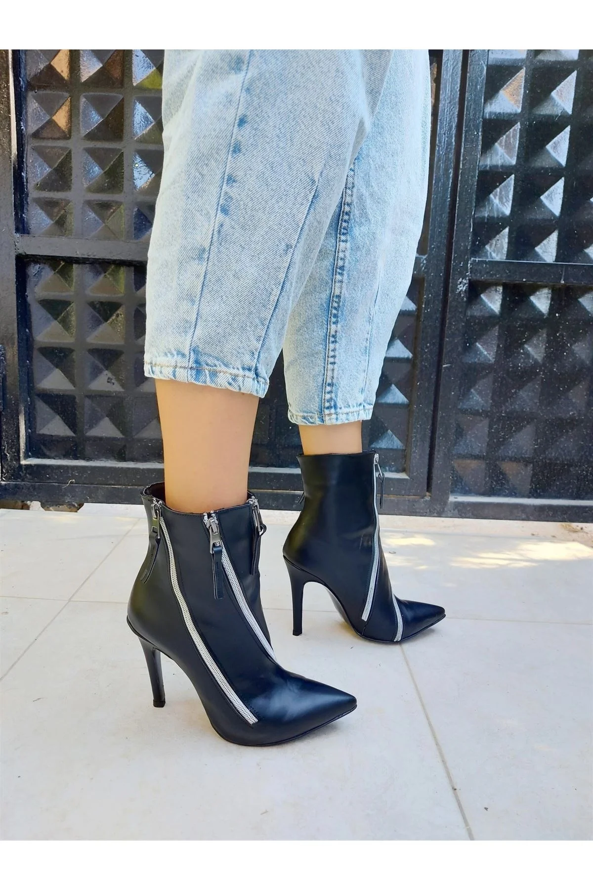 

Mylo Zipper Black Skin Heels Boots
