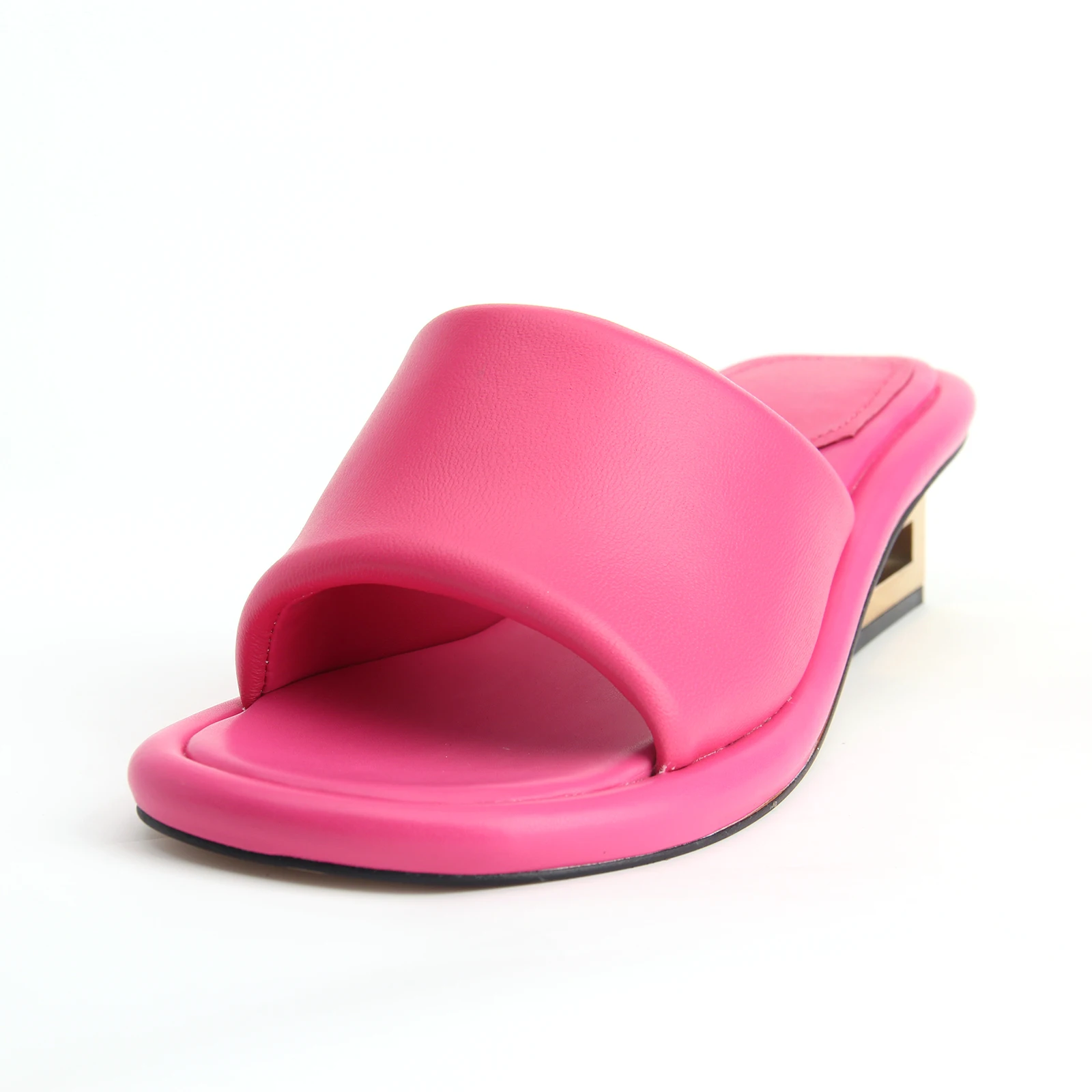 

Summer Slippers Women Flat Luxury Outdoor Beach Flip Flops Female Sandals Trend Brand Design Slides Shoes Woman