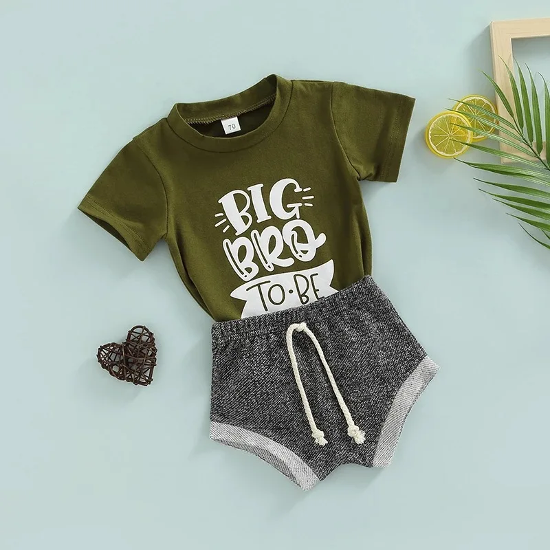 

Осенний костюм из двух предметов для маленьких мальчиков, хлопковая толстовка с буквенным принтом, топы, камуфляжные спортивные брюки, детс...