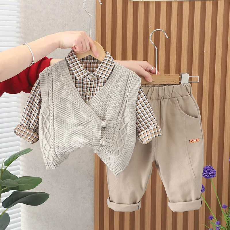 

Трикотажный Комплект из трех предметов для мальчиков, с жилетом и брюками