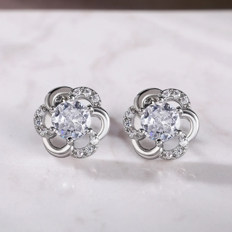 

New Cute Silver Plated Hollow Out Flower Stud Earrings For Women Shine White CZ Stone Inlay Fashion Jewelry Party Gift Earring