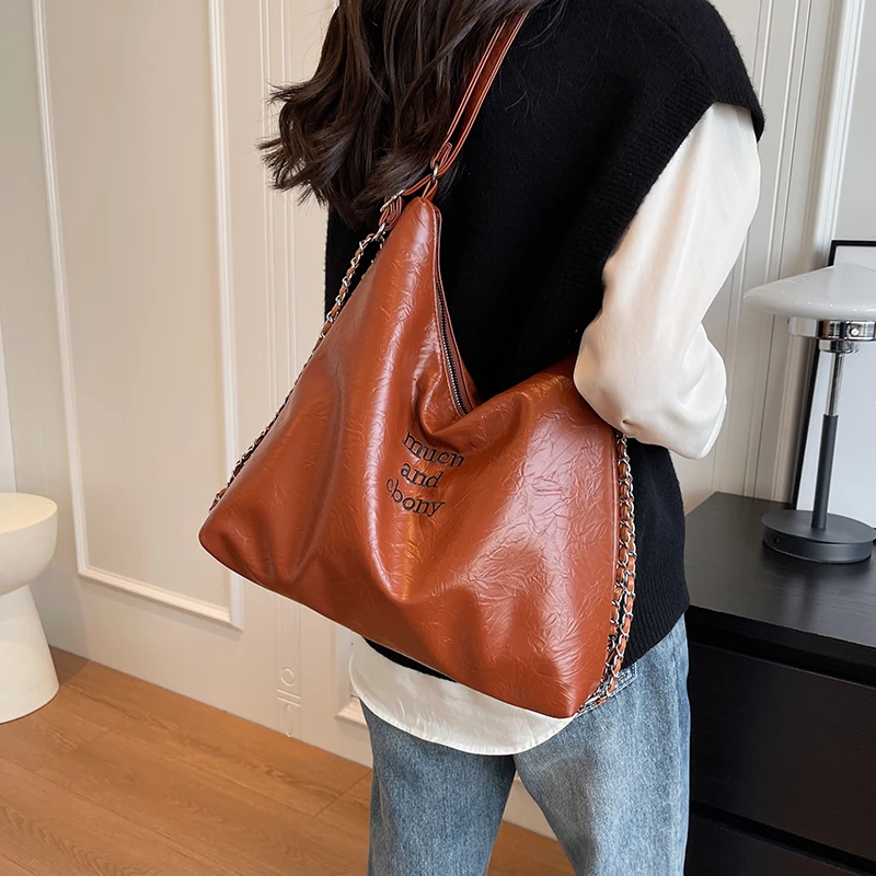 Вместительная многофункциональная кросс-боди сумка для женщин 2024 мягкая