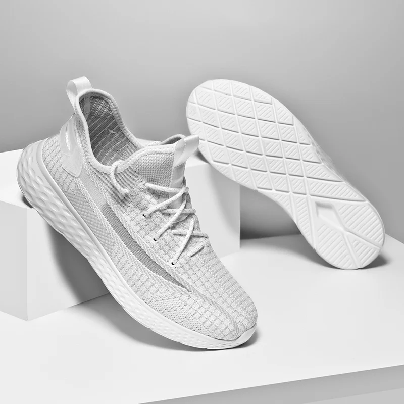 2022 New Casual Sneakers Men Breathable Mesh Shoes Comfortable Running Sport Shoes Ultralight Unisex Athletic Women Couple Shoes