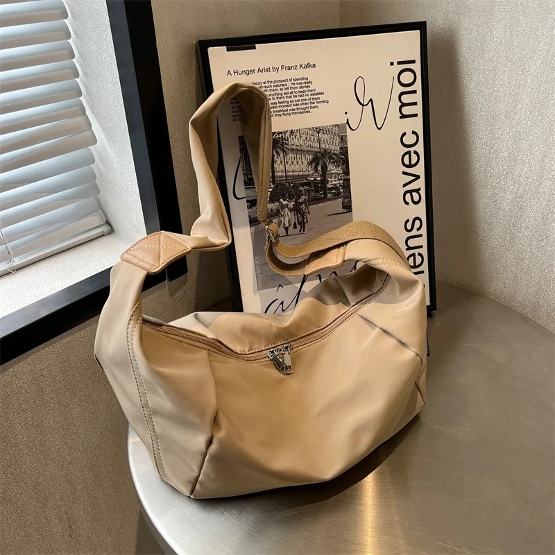 New Women's Bag Large Capacity Casual Nylon Crossbody Bag Dumpling Bag High Grade Solid Color Shoulder Bag Purity