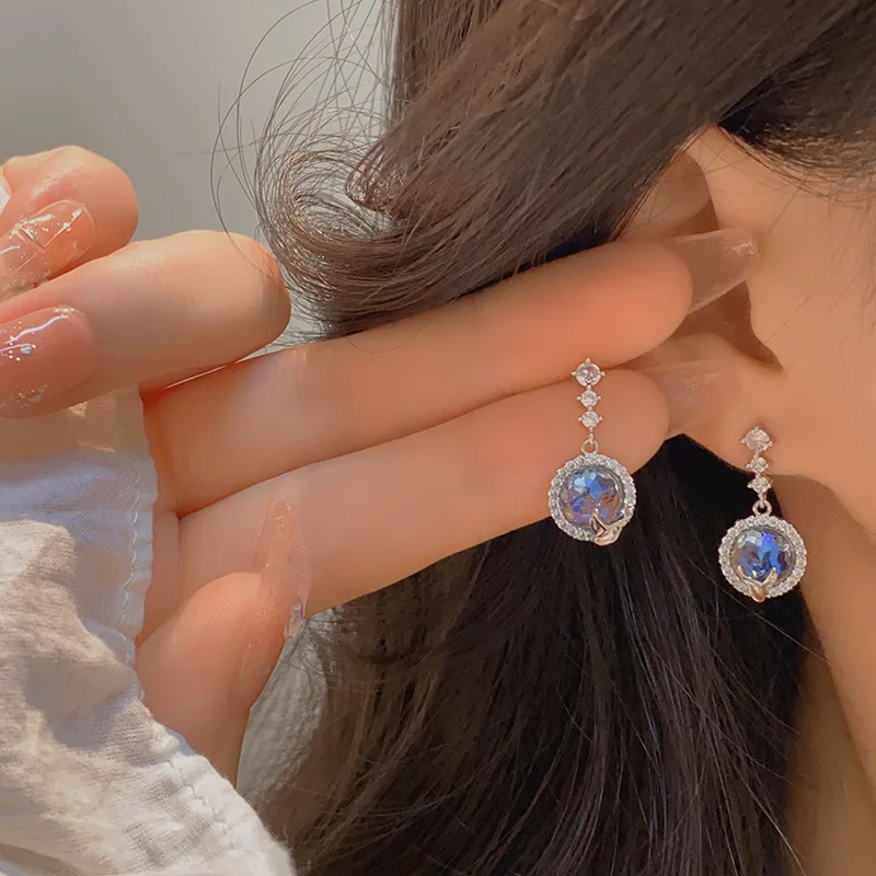 

Designer Style Exquisite Three-dimensional Blue Fishtail Zircon Earrings All-match Niche Daily female Ear Clip Mosquito Coil