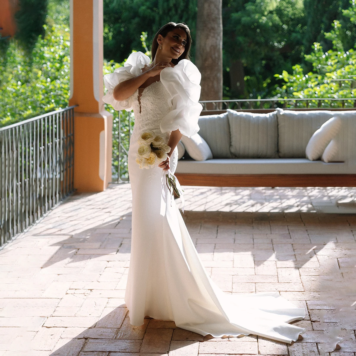 

V Neck Long Billow Sleeves Elegant Bridal Gown Custom Made Floral Lace Fitted Constructed Fit Button Meramid Satin Wedding Dress