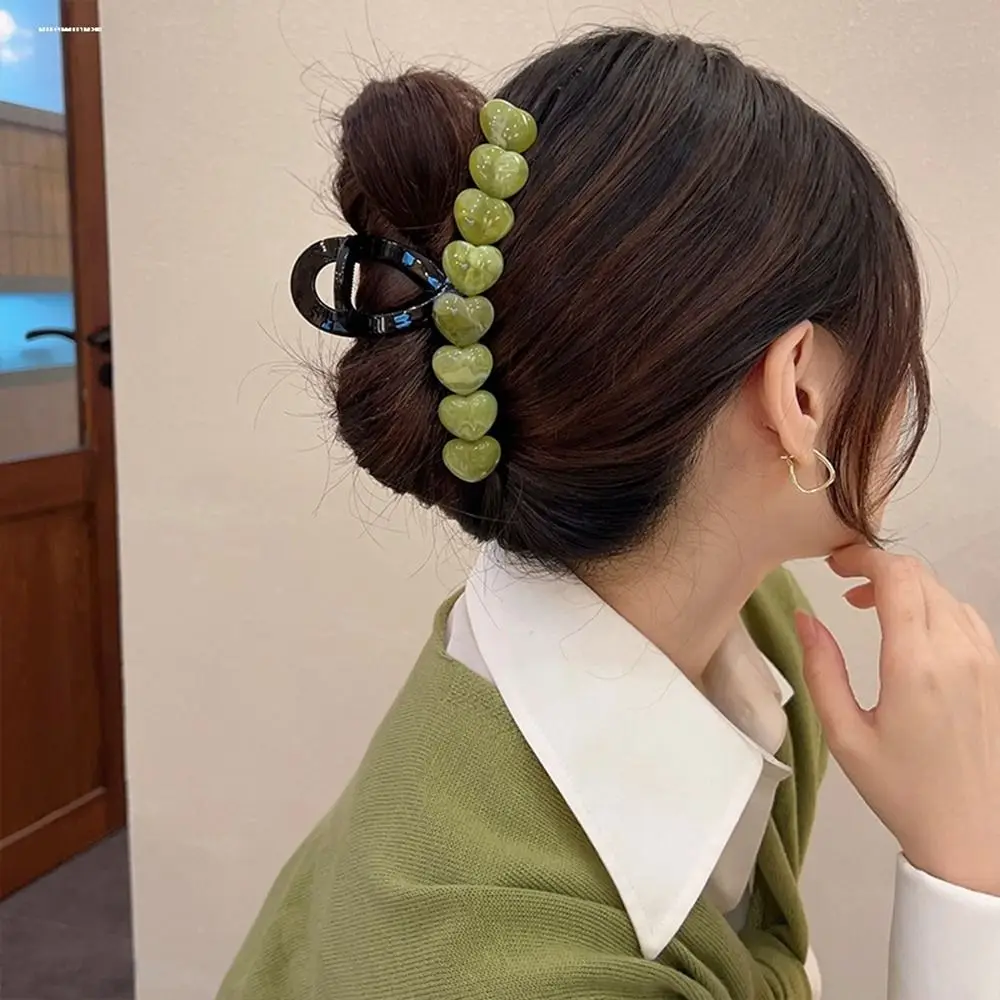 

Женский зажим для волос с бусинами в форме сердца