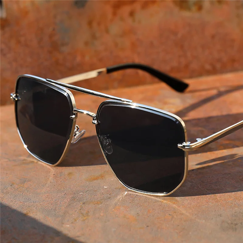 

Polarizing UV400 Shades Riding Eyewear Goggles Men Pilot Polarized Sunglasses Retro Square Metal Anti Glare Driving Sun Glasses
