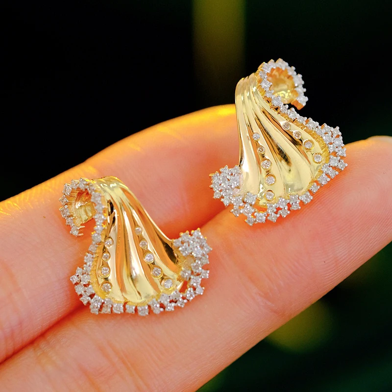 Рисунок 3 - Женские серьги-гвоздики в виде листьев