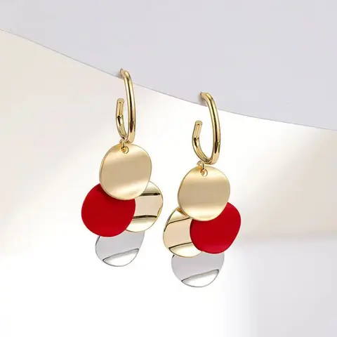 Модные романтические красные круглые серьги для женщин, трендовые серьги золотого цвета, средние висячие серьги, подарочные украшения сережки женские